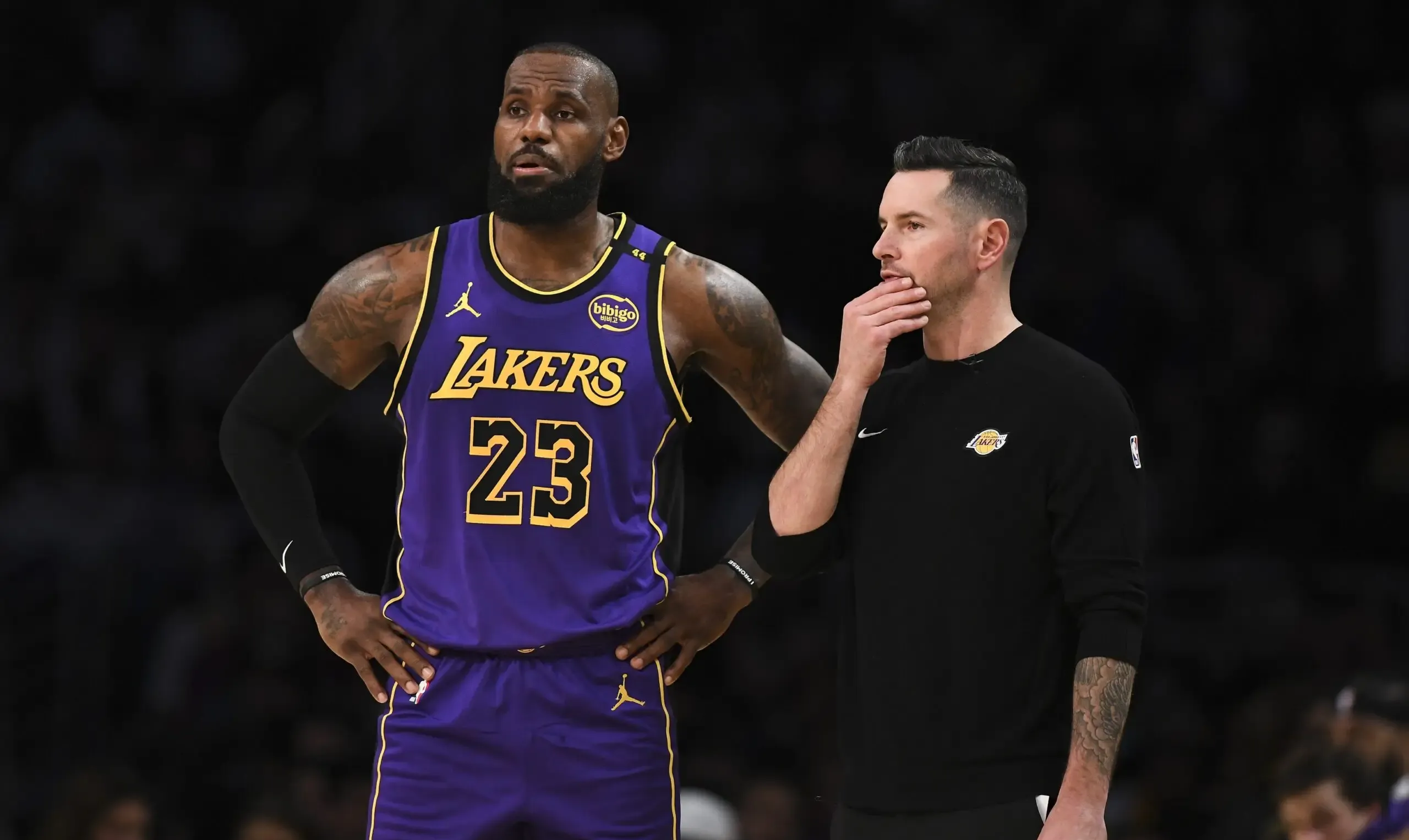 九游网页官网入口包含洛杉矶湖人发布备战花絮；今夜遗憾出局；NBA季后赛任务艰巨；赛季目标并未改变的词条