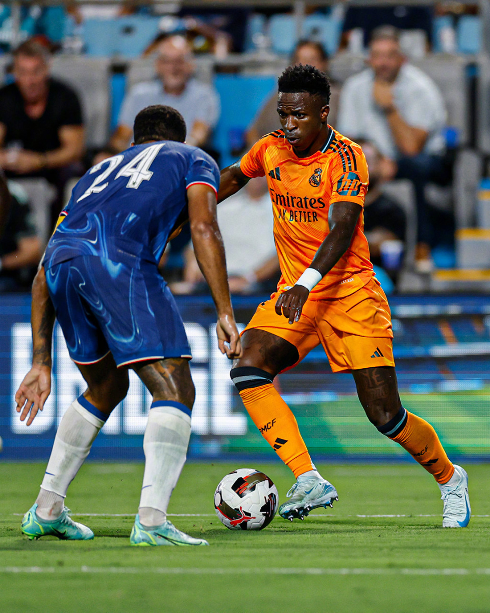 九游体育关于清晨体能课后，切尔西主帅复盘备战荷甲，悬念犹存，更衣室氛围转暖的信息